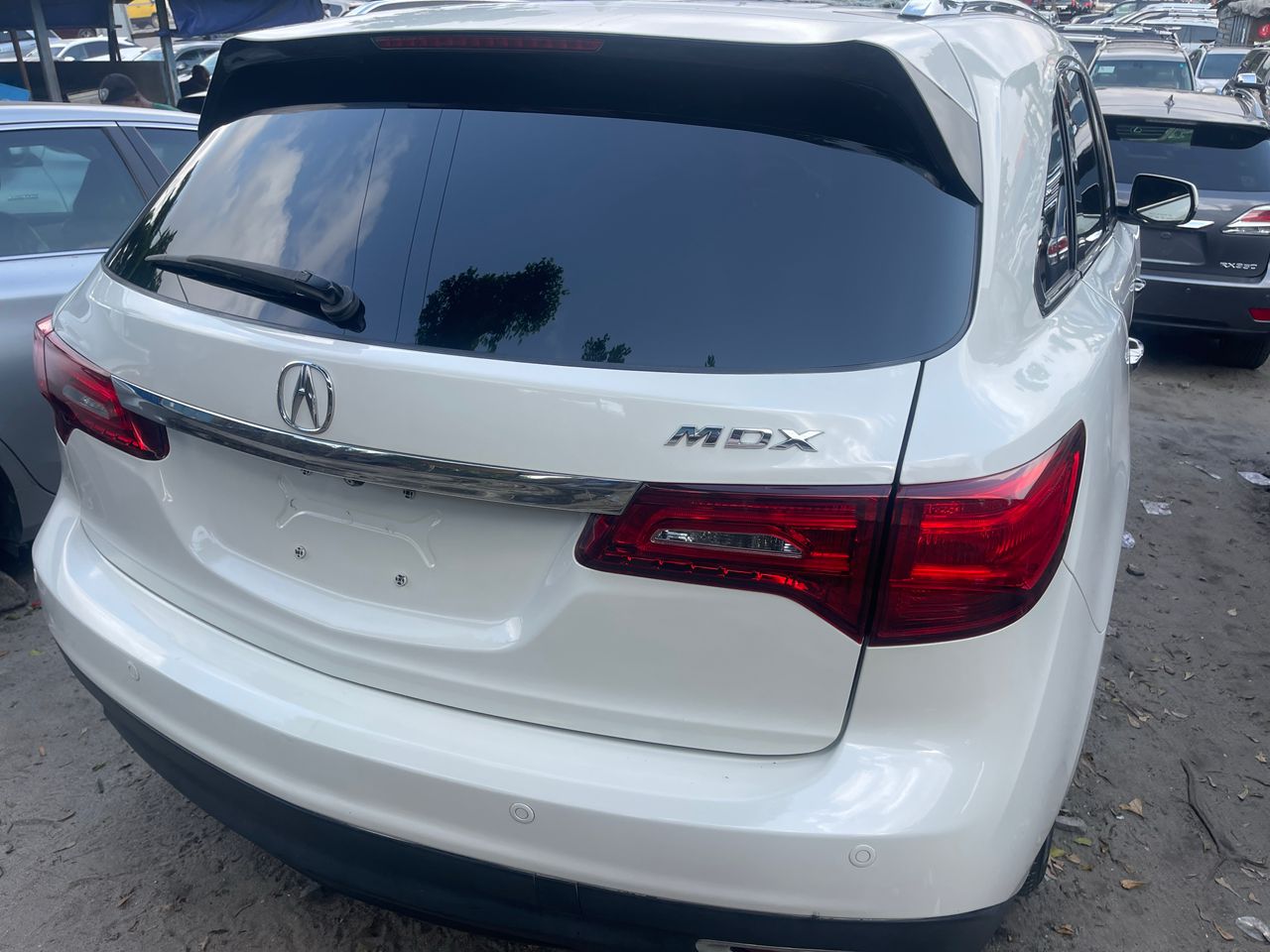 Acura Mdx available at Bullet Motors,Lagos,Nigeria”