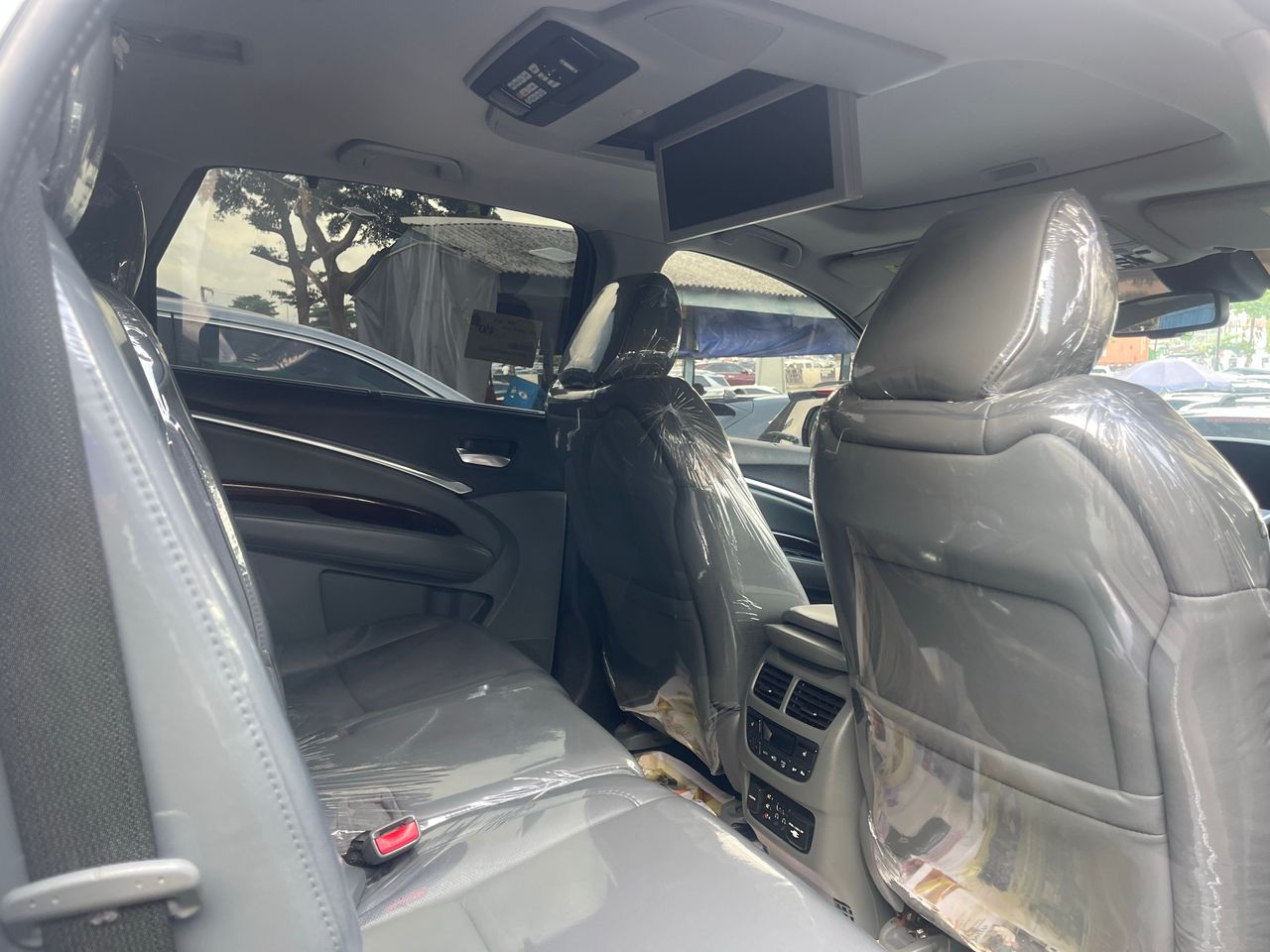 Acura Mdx available at Bullet Motors,Lagos,Nigeria”