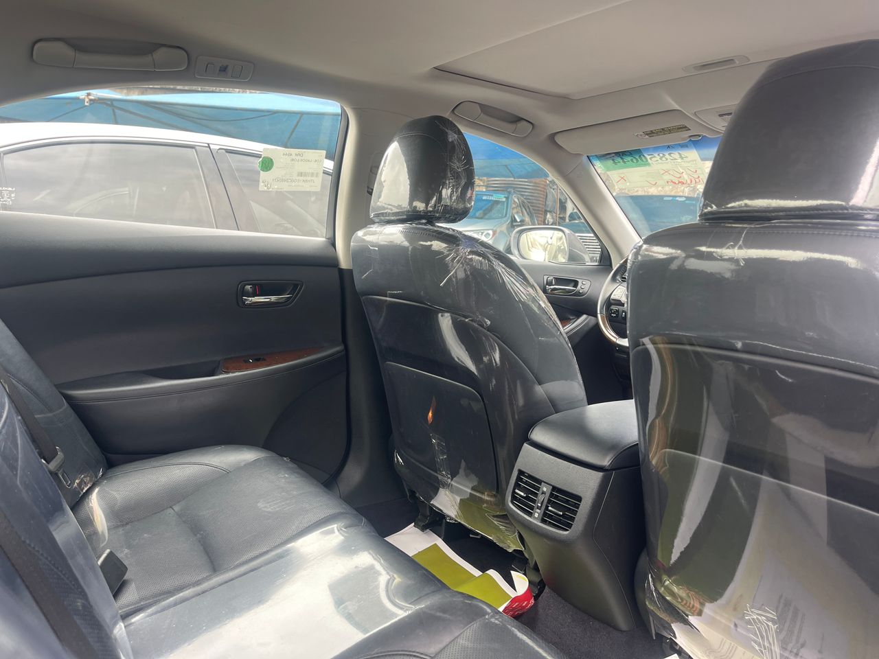 Lexus Es 350 2011,Tokunbo available at Bullet Motors,Lagos,Nigeria”