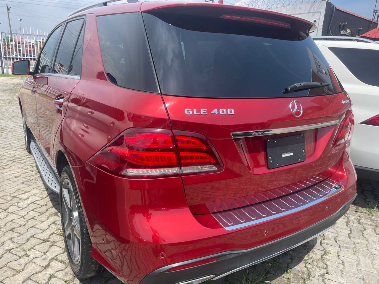Mercedez Benz GLE 400,Tokunbo for sale at Bullet Motors Lagos”