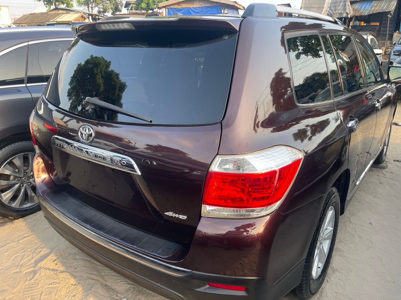 Toyota Highlander 2013 available at Bullet Motors,Lagos,Nigeria”