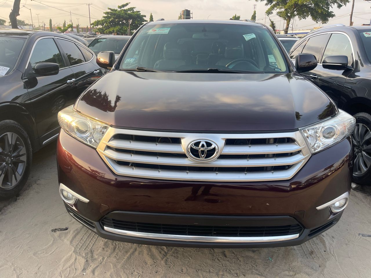 Toyota Highlander 2013 available at Bullet Motors,Lagos,Nigeria”
