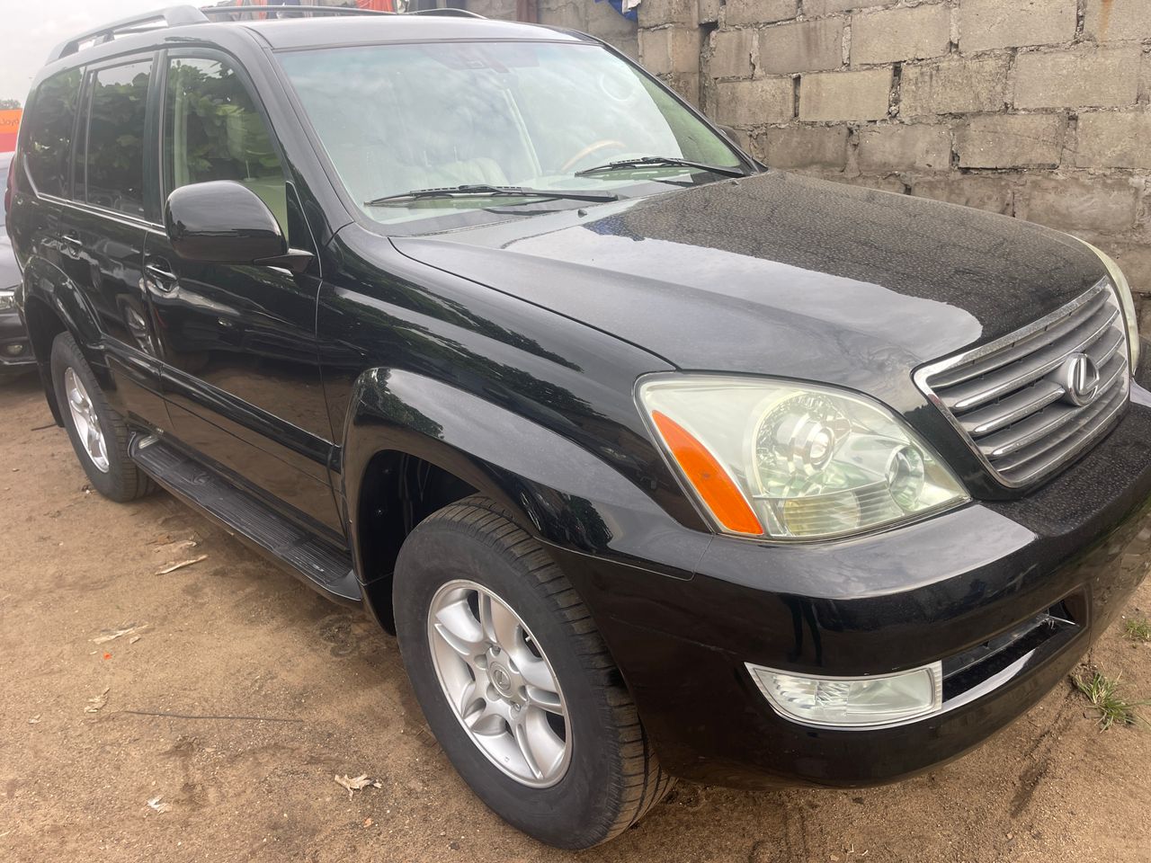 Lexus Gx 460 Tokunbo for sale at Bullet Motors Lagos”